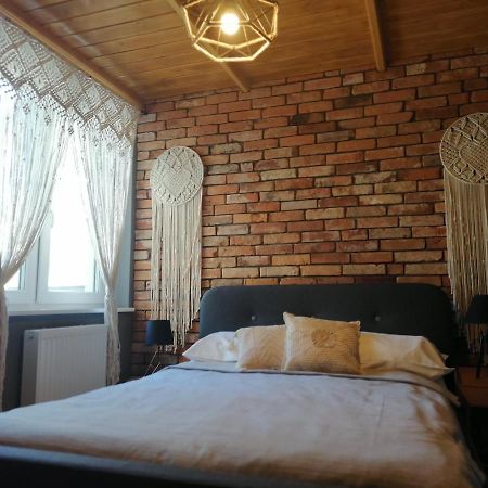 Appartement Apartament Jelen à Złotów Extérieur photo