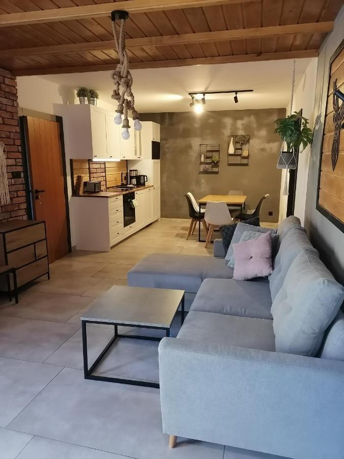 Appartement Apartament Jelen à Złotów Extérieur photo