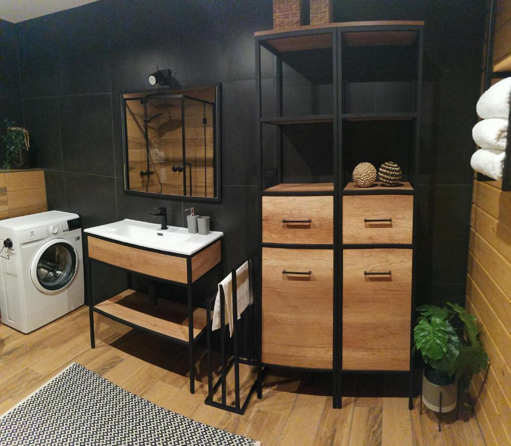 Appartement Apartament Jelen à Złotów Extérieur photo