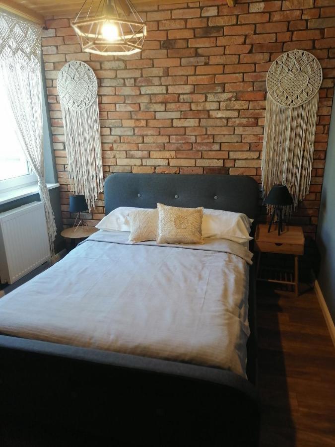 Appartement Apartament Jelen à Złotów Extérieur photo