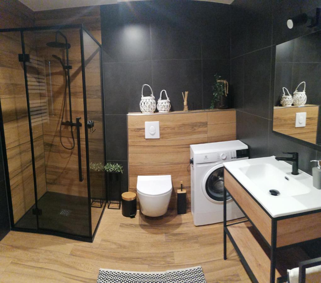 Appartement Apartament Jelen à Złotów Extérieur photo